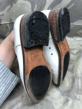 Load image into Gallery viewer, Genuine British Army Women's White Summer Shoes - WW2 Pattern - Size UK 5 L - The Militaria Shop