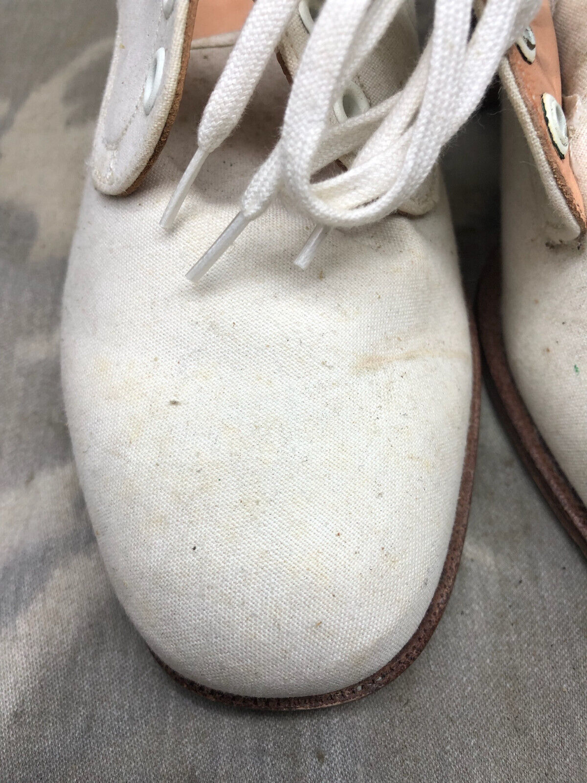 Genuine British Army Women's White Summer Shoes - WW2 Pattern - Size UK 2 L - The Militaria Shop
