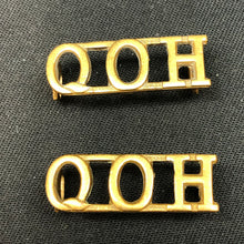 Load image into Gallery viewer, Original WW1/WW2 British Army Queen's Own Hussars Q.O.H Shoulder Title Set - The Militaria Shop