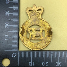 Charger l'image dans la galerie, Original British Army Cap Badge - Life Guards - The Militaria Shop
