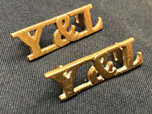 Load image into Gallery viewer, Original WW1 British Army Brass Shoulder Titles - York & Lancaster Regiment - The Militaria Shop