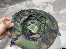 Load image into Gallery viewer, Genuine US Army Jungle Camouflage Boonie Sun Hat Hot Weather Type II - Size 8 - The Militaria Shop