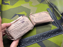 Load image into Gallery viewer, 4 x Original United Nations Individual Field Dressings French & English Wording - The Militaria Shop