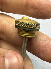 Charger l'image dans la galerie, Original WW1 British Army SMLE Enfield Brass Oil Bottle - The Militaria Shop