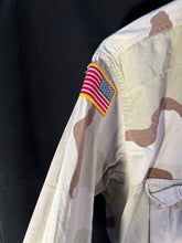 Charger l'image dans la galerie, Gulf War US Army DCU Camouflaged Combat Field Coat/Jacket - Large/X-Long - The Militaria Shop