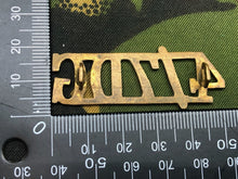 Lade das Bild in den Galerie-Viewer, Genuine British Army WW2 Brass Shoulder Title - 4th/7th Dragoon Guards - The Militaria Shop