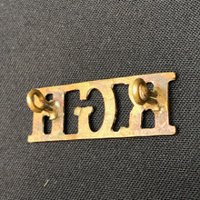 Load image into Gallery viewer, Original WW1 British Army Brass Shoulder Title - Royal Gloucestershire Hussars - The Militaria Shop