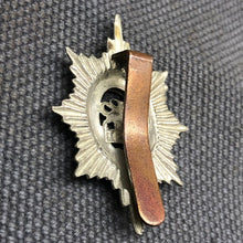 Load image into Gallery viewer, Original WW2 British Army Cap Badge - Worcestershire Regiment - The Militaria Shop