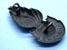 Lade das Bild in den Galerie-Viewer, Original South African Army - SA Railways & Harbours Brigade Cap Badge - The Militaria Shop