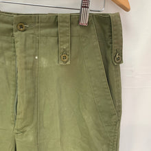 Charger l'image dans la galerie, Genuine British Army Surplus Lightweight Men's Trousers - Size 80/80/96 - The Militaria Shop