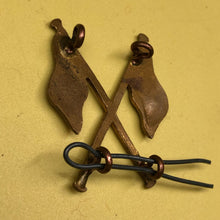 Load image into Gallery viewer, Original WW2 British Army Brass Signallers Flag Sleeve Badge - The Militaria Shop