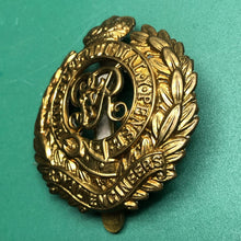 Load image into Gallery viewer, Original WW1 British Army Royal Engineers GV Cap Badge - The Militaria Shop