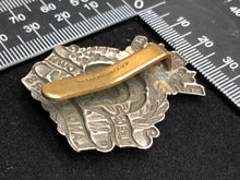 Lade das Bild in den Galerie-Viewer, Original WW1/WW2 British Army The Duke of Lancaster's Own Yeomanry Title Badge - The Militaria Shop