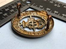 Lade das Bild in den Galerie-Viewer, Genuine Corps of Commissionaires Cap Badge - The Militaria Shop