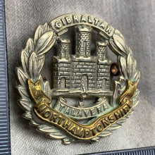 Charger l'image dans la galerie, Original WW2 Northamptonshire Regiment British Army Cap Badge - The Militaria Shop