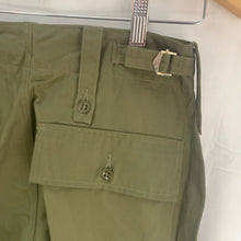 Load image into Gallery viewer, British Army Men's OD Green Lightweight Combat Trousers - Size 79/76/104 - The Militaria Shop