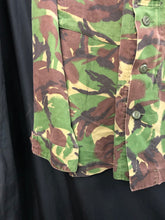 Charger l'image dans la galerie, Genuine British Army Camouflage DPM Jacket - Size 170/104 - The Militaria Shop