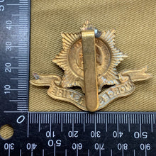 Charger l'image dans la galerie, Original WW1 British Army Cap Badge - Worcestershire Regiment - The Militaria Shop