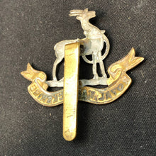 Load image into Gallery viewer, Original WW2 British Army Cap Badge - Royal Warwickshire Regiment - The Militaria Shop