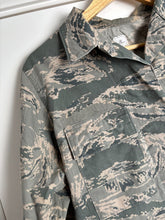 Load image into Gallery viewer, Surplus US Air Force UCP Uniform Jacket 8R - The Militaria Shop