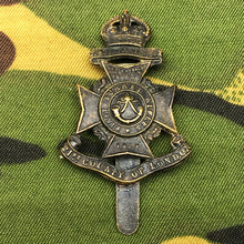 Load image into Gallery viewer, Original WW1 British Cap Badge - 1st Surrey Rifles - The Militaria Shop
