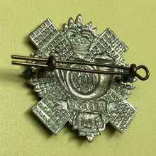Lade das Bild in den Galerie-Viewer, Original British Army Cap Badge - Highland Light Infantry - The Militaria Shop