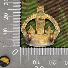Lade das Bild in den Galerie-Viewer, Original WW1/WW2 British Army Rank Crown - The Militaria Shop