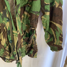 Charger l'image dans la galerie, Genuine British Army Jungle DPM Camouflage Combat Jacket - Size 170/96 - The Militaria Shop