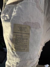 Charger l'image dans la galerie, Gulf War US Army DCU Camouflaged Combat Field Coat/Jacket - Large/X-Long - The Militaria Shop