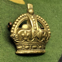 Lade das Bild in den Galerie-Viewer, Original WW1/WW2 British Army Rank Crown - The Militaria Shop