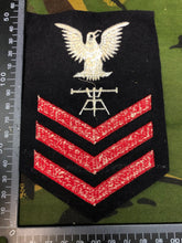 Lade das Bild in den Galerie-Viewer, Genuine US Navy Fire Controlman Patch / Badge - The Militaria Shop