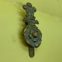 Charger l'image dans la galerie, Original WW1 British Army Cap Badge - Yorkshire Hussars - The Militaria Shop