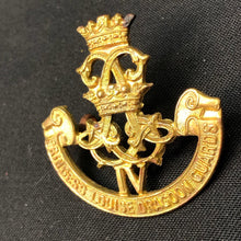 Charger l'image dans la galerie, Original British Army WW1 / WW2 Princess Louise Dragoon Guards Cap Badge - The Militaria Shop