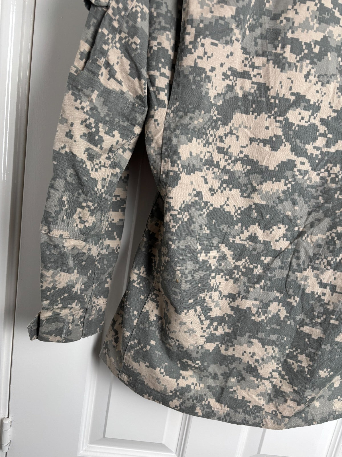 Surplus US Army ACU Combat Uniform Jacket-Small Long - The Militaria Shop
