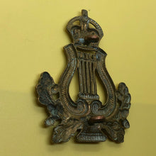 Load image into Gallery viewer, Original WW2 British Army Cap Badge - Bandsman Proficiency in Music - The Militaria Shop