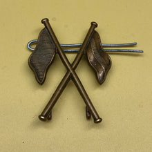 Load image into Gallery viewer, Original WW2 British Army Brass Signallers Flag Sleeve Badge - The Militaria Shop