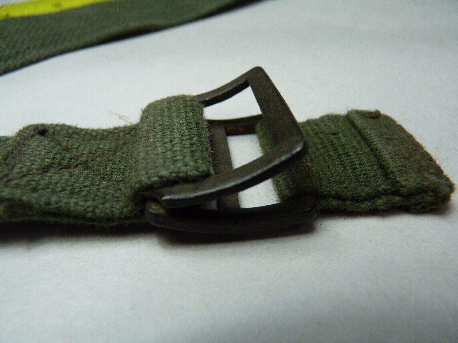 Original WW2 British Army 44 Pattern Shoulder / Extended Equipment Strap - 1945 - The Militaria Shop