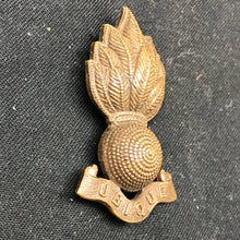 Load image into Gallery viewer, Genuine WW2 British Army Brass Cap Badge - Royal Engineers - The Militaria Shop