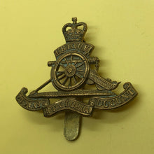 Load image into Gallery viewer, Genuine British Army Cap Badge - Royal Artillery - The Militaria Shop