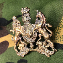 Load image into Gallery viewer, Original WW1 British Cap Badge - General Service Corps - The Militaria Shop