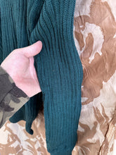 Load image into Gallery viewer, Genuine British Army Commando Green Pull Over Jumper WRAC - Size 4 - 40" Chest - The Militaria Shop