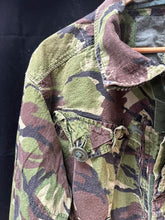 Lade das Bild in den Galerie-Viewer, Genuine British Army DPM Camouflaged Combat Field Jacket - Size 170/112 - The Militaria Shop
