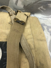 Charger l'image dans la galerie, Original WW2 Dated British Army 37 Pattern Large Pack & Straps - Great Condition - The Militaria Shop