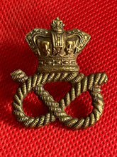 Load image into Gallery viewer, Original Victorian Crown British Army Staffordshire Regiment Cap / Collar Badge - The Militaria Shop