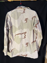 Load image into Gallery viewer, Gulf War US Army DCU Camouflaged Combat Field Coat/Jacket - Large/Long - The Militaria Shop
