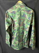 Load image into Gallery viewer, Genuine Royal Thai Marine Corps Navy Camouflaged Jacket - 44" Chest - The Militaria Shop
