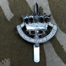 Load image into Gallery viewer, Original British Army Cap Badge - Queen's Regiment - The Militaria Shop