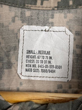 Lade das Bild in den Galerie-Viewer, Surplus US Army ACU Combat Uniform Jacket-Small Regular - The Militaria Shop