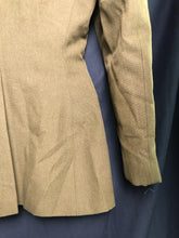 Lade das Bild in den Galerie-Viewer, Original British Army No.2 Dress Uniform Jacket - Grade 1 - Size 176/92/76 - The Militaria Shop