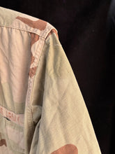 Load image into Gallery viewer, Gulf War US Army DCU Camouflaged Combat Field Coat/Jacket - Medium/Regular - The Militaria Shop